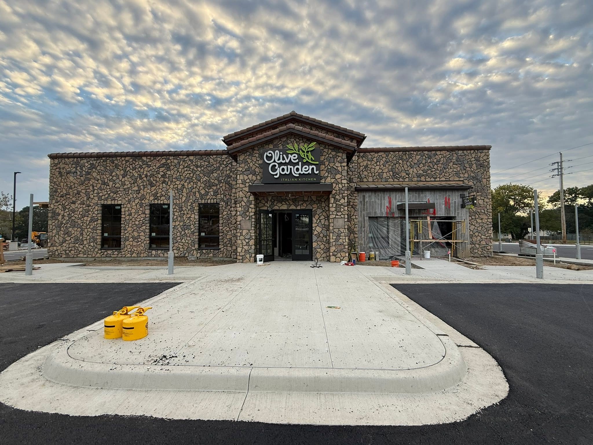 olive garden custom interiors project